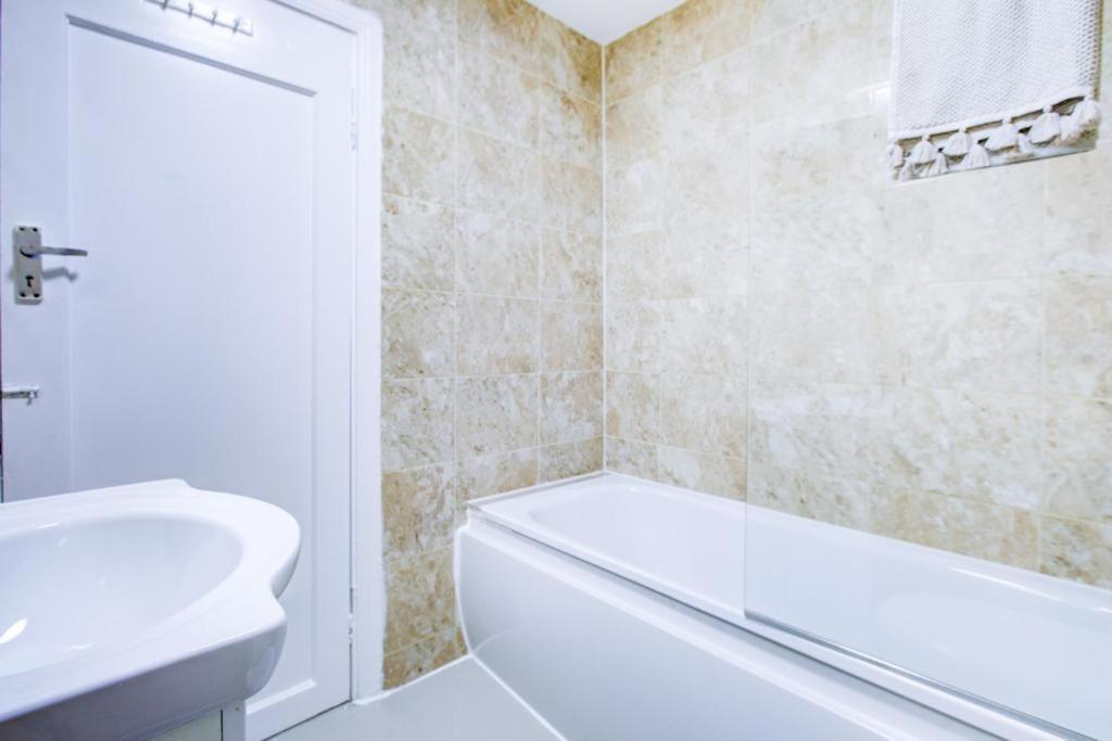 Hyde Park Apartment 2 Bedroom Londra Dış mekan fotoğraf